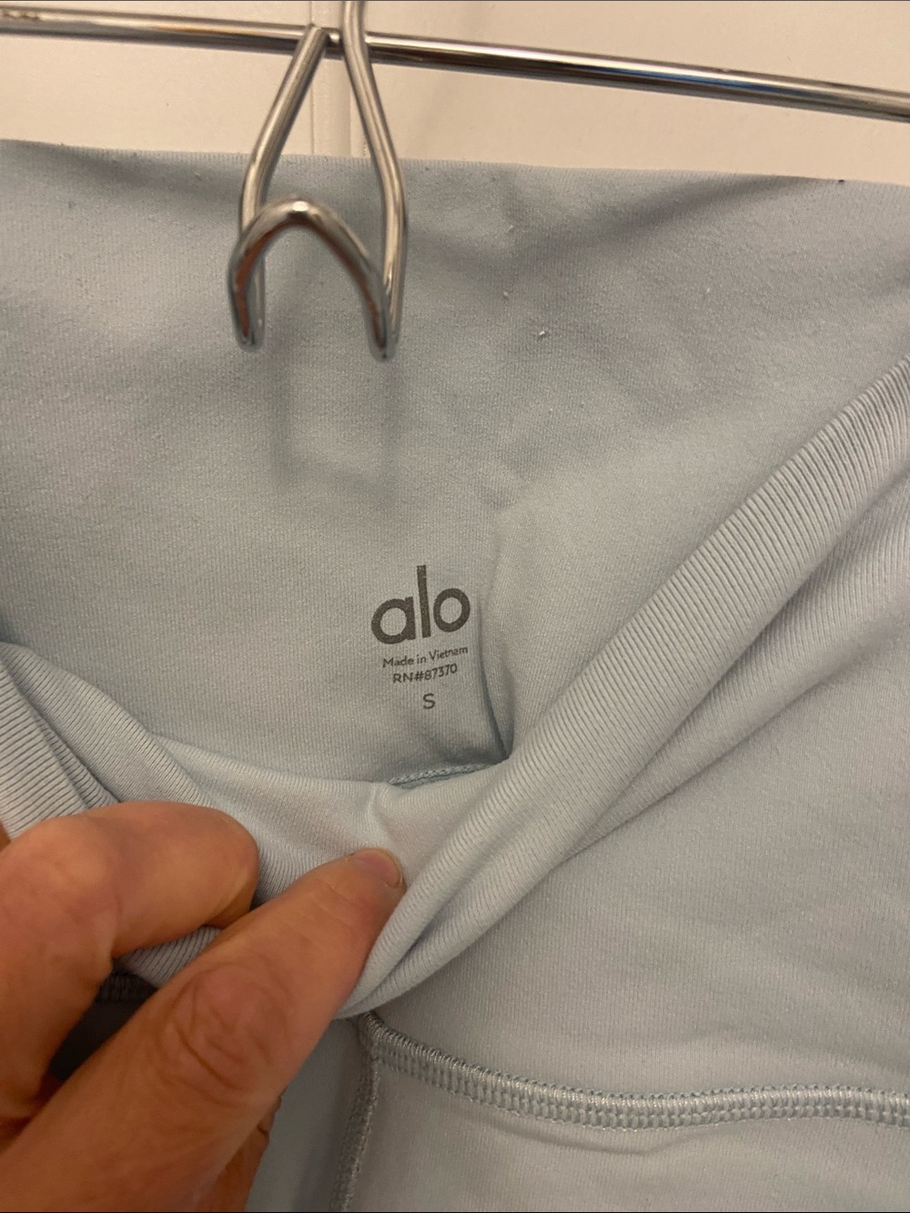 ALO Yoga Ice Blue High-Rise Leggings - Picture 2 of 4